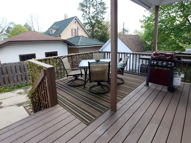 215 N Commonwealth Ave, Elgin, IL 60123 photo 18