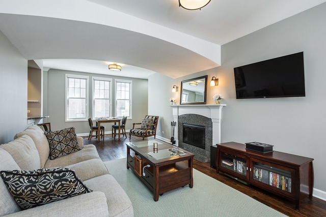 3845 N Ashland Ave #2B, Chicago, IL 60613 photo 2