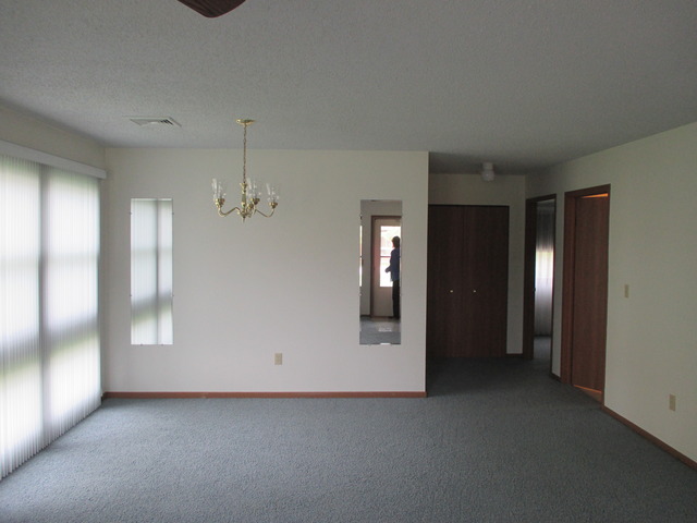 1807 Creek Rd, Morris, IL 60450 photo 2