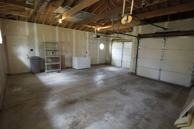 405 N Kent Rd, Mchenry, IL 60051 photo 12