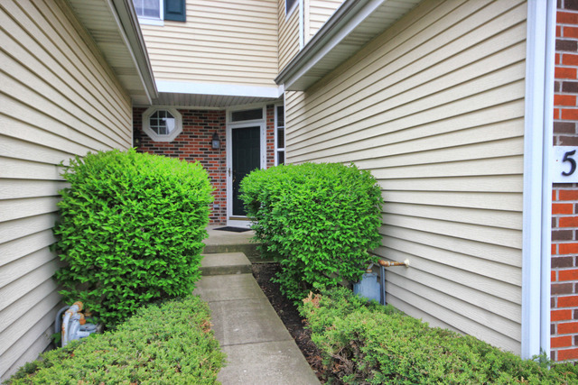 5618 Elizabeth Pl, Rolling Meadows, IL 60008 photo 2