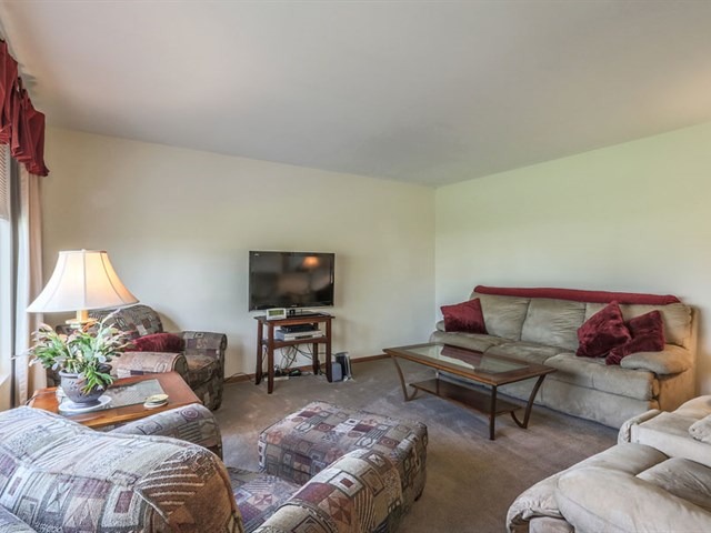 1707 Fox Ridge Dr, Plainfield, IL 60586 photo 3