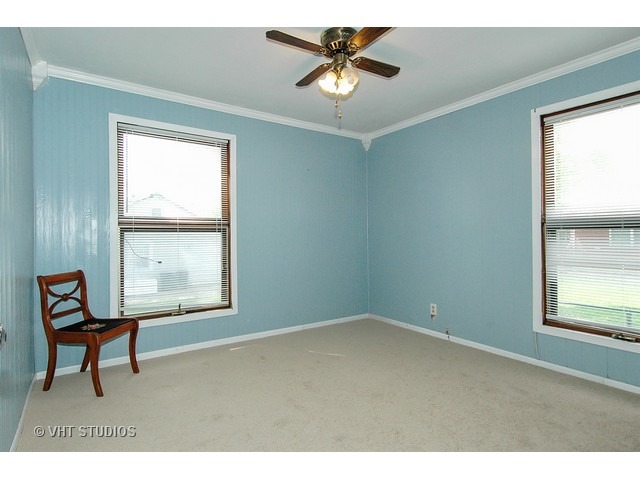 628 Lavoie Ave, Elgin, IL 60120 photo 7
