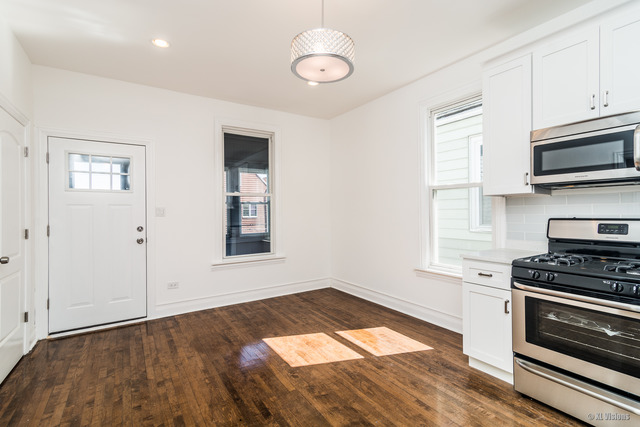 3045 N Avers Ave, Chicago, IL 60618 photo 7