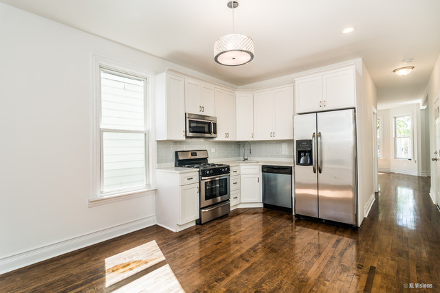 3045 N Avers Ave, Chicago, IL 60618 photo 6