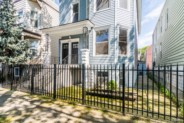 3045 N Avers Ave, Chicago, IL 60618 photo 23