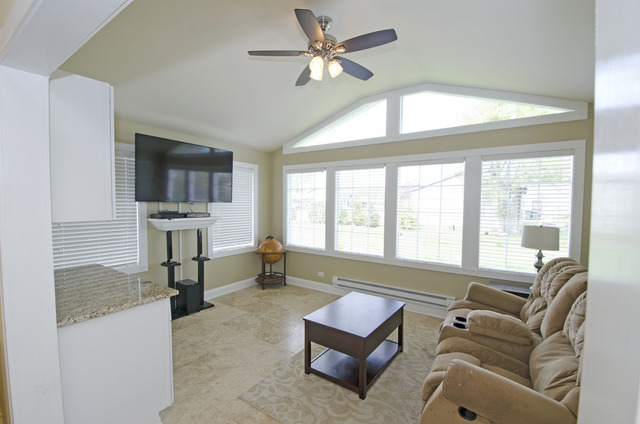 1380 Bedford Rd, Hoffman Estates, IL 60169 photo 11