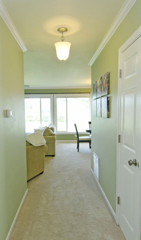 1380 Bedford Rd, Hoffman Estates, IL 60169 photo 8