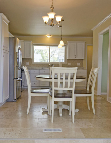 1380 Bedford Rd, Hoffman Estates, IL 60169 photo 7