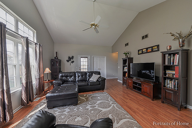 16122 Fairfield Dr, Plainfield, IL 60586 photo 5