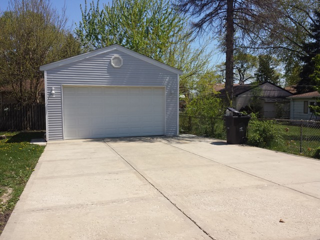 1249 N Lind Ave, Berkeley, IL 60163 photo 3