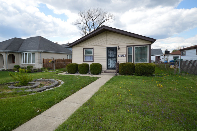 8508 Massasoit Ave, Burbank, IL 60459 photo 1