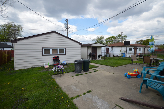 8508 Massasoit Ave, Burbank, IL 60459 photo 14