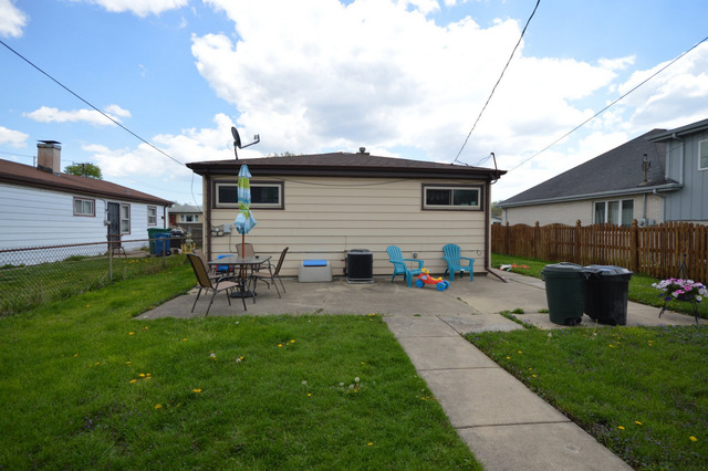 8508 Massasoit Ave, Burbank, IL 60459 photo 15