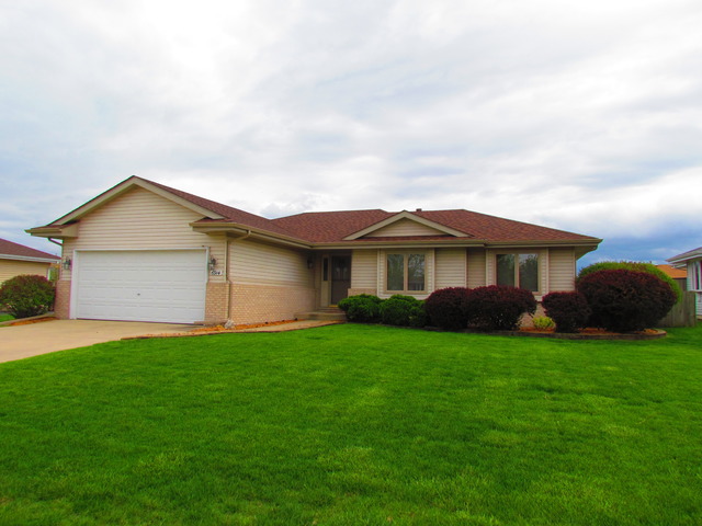 6914 Lewis Clark Dr, Plainfield, IL 60586 photo 1