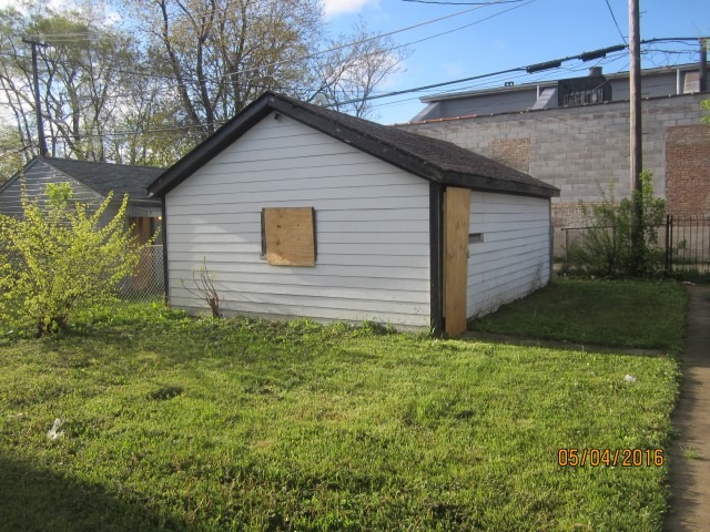 129 E 114th Pl, Chicago, IL 60628 photo 2
