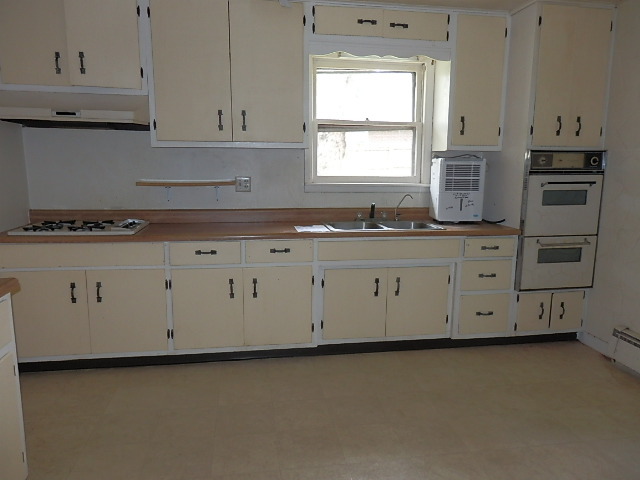 180 S 1st St, Kankakee, IL 60901 photo 4