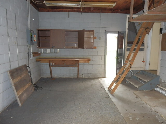 180 S 1st St, Kankakee, IL 60901 photo 11