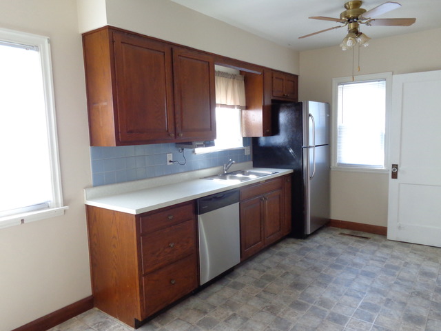 1226 S 6th Ave, Kankakee, IL 60901 photo 5