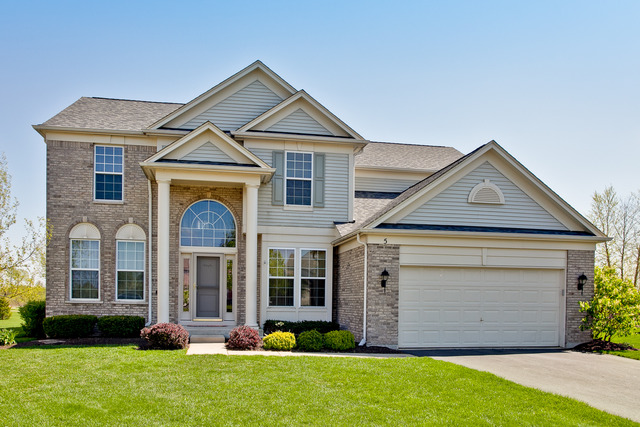 5 Reedsworth Ct, Algonquin, IL 60102 photo 1