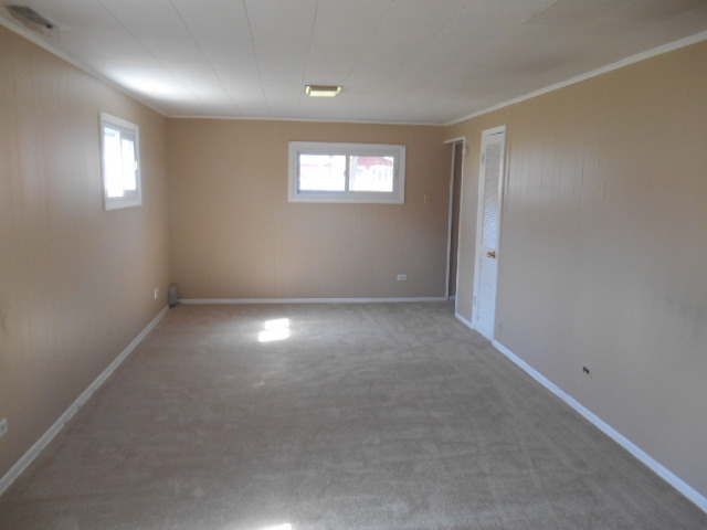 900 Olive St, Hoffman Estates, IL 60169 photo 9