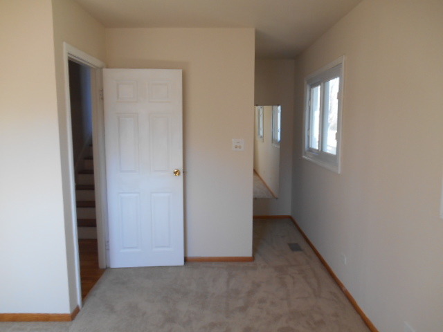900 Olive St, Hoffman Estates, IL 60169 photo 13