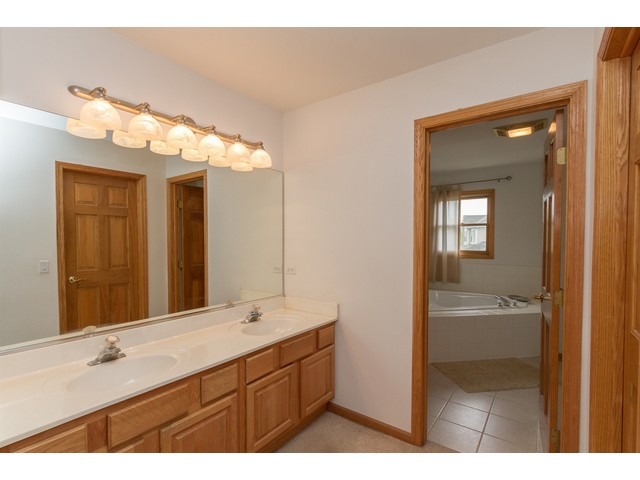 1630 Highmeadow Ln, Algonquin, IL 60102 photo 13