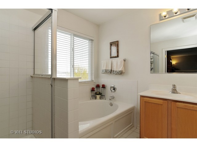 119 Norman Dr, Mchenry, IL 60050 photo 10