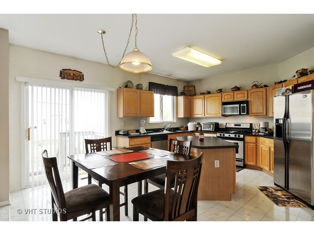 119 Norman Dr, Mchenry, IL 60050 photo 3