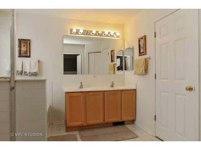119 Norman Dr, Mchenry, IL 60050 photo 9