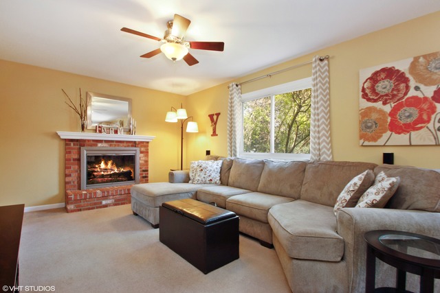 5854 Constitution Ave, Gurnee, IL 60031 photo 6