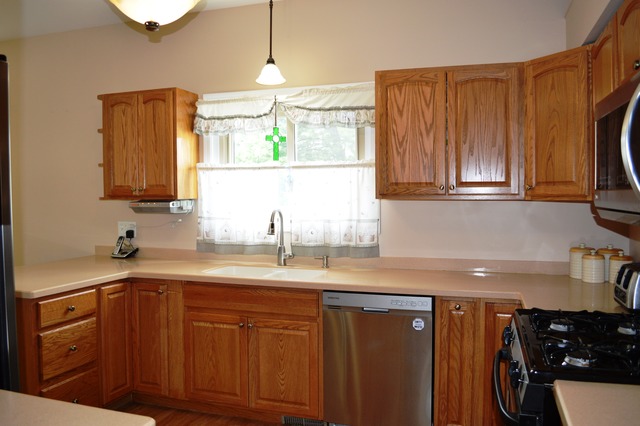 540 Forest View Rd, Lindenhurst, IL 60046 photo 6