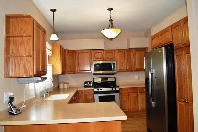 540 Forest View Rd, Lindenhurst, IL 60046 photo 4
