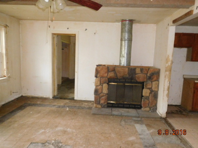 331 Garfield Rd, Ingleside, IL 60041 photo 4