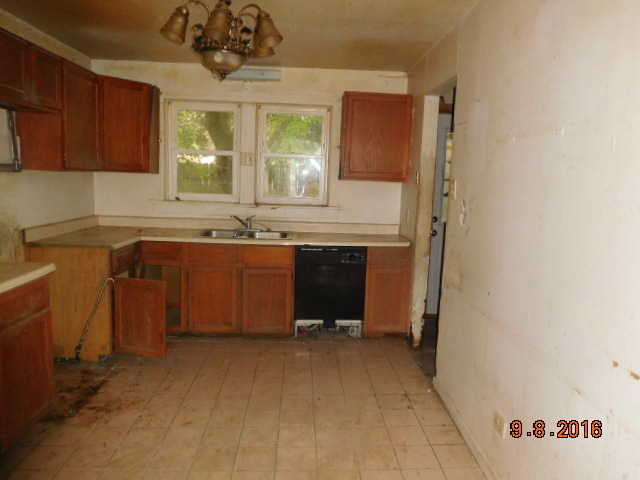331 Garfield Rd, Ingleside, IL 60041 photo 5