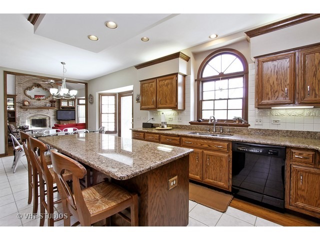 1213 Triple Crown Ct, Bartlett, IL 60103 photo 5