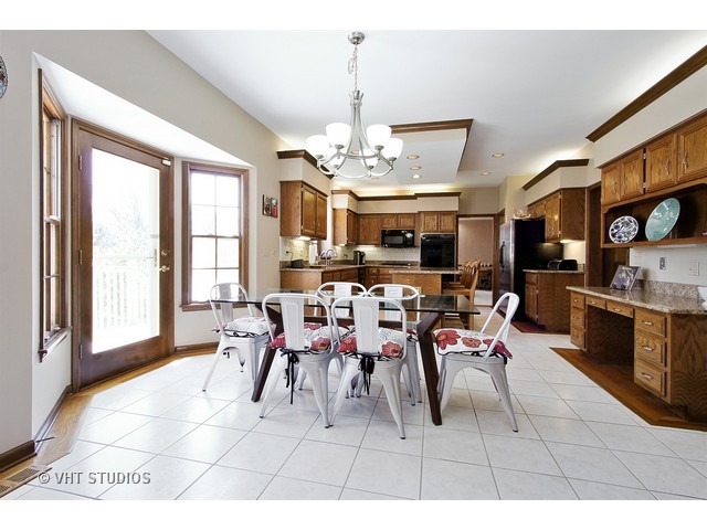 1213 Triple Crown Ct, Bartlett, IL 60103 photo 6