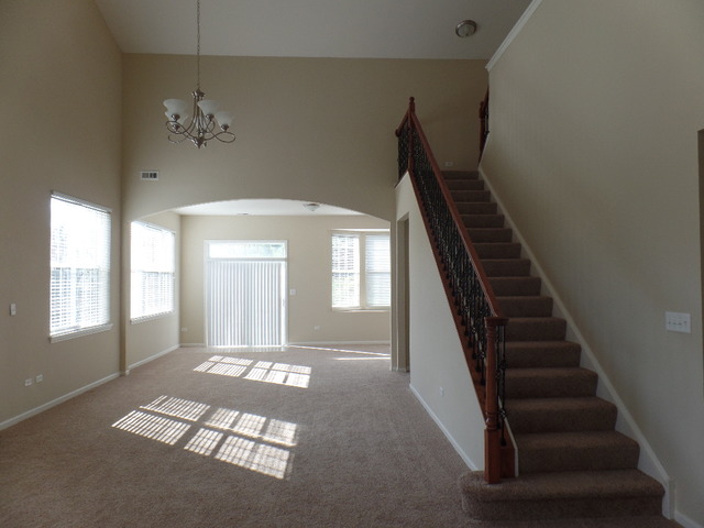 3898 Valhalla Dr, Elgin, IL 60124 photo 5
