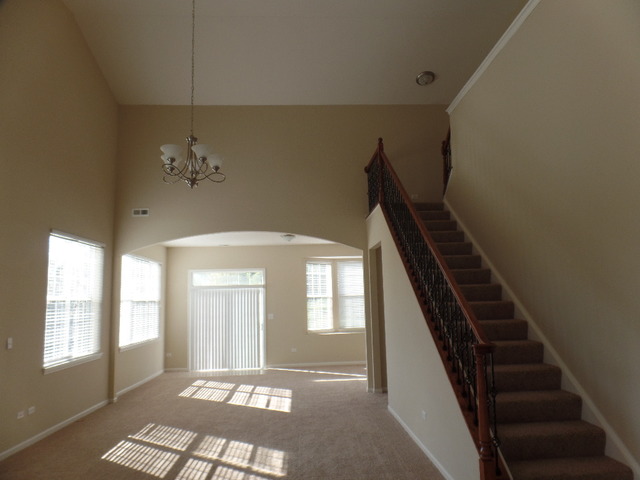3898 Valhalla Dr, Elgin, IL 60124 photo 7