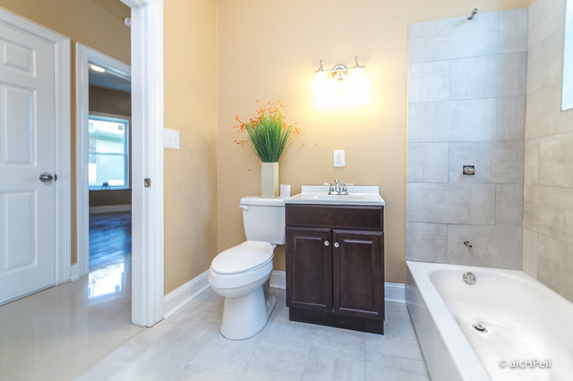 7425 S Michigan Ave, Chicago, IL 60619 photo 8