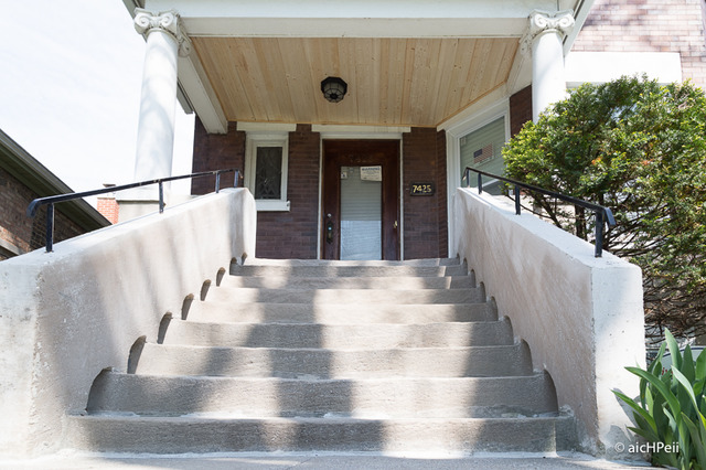 7425 S Michigan Ave, Chicago, IL 60619 photo 2