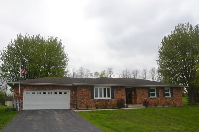 2512 W 4th St, Dixon, IL 61021 photo 1