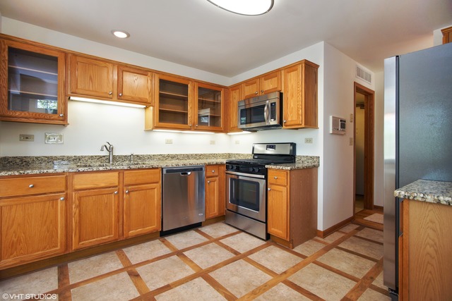 340 W Prairie Cir, Itasca, IL 60143 photo 8