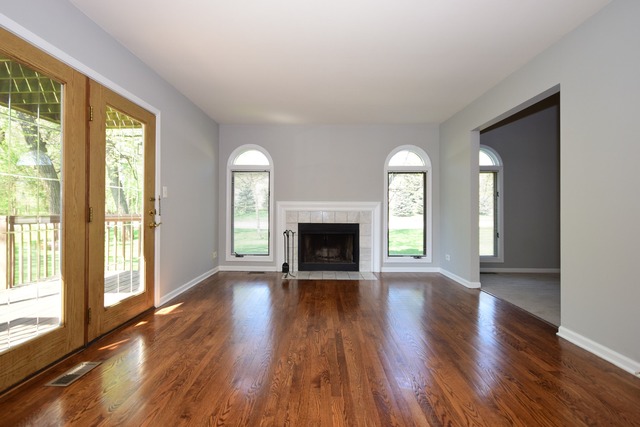 5 E Walnut St, Roselle, IL 60172 photo 11