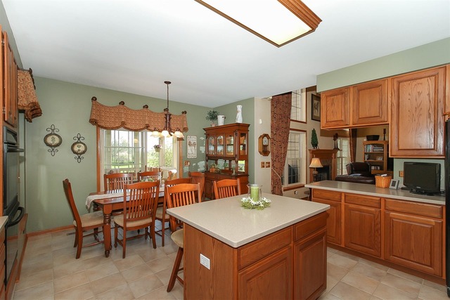 931 Hayrack Dr, Algonquin, IL 60102 photo 6