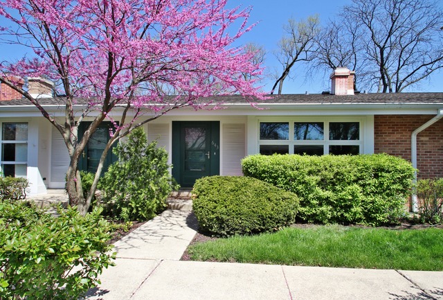 643 Spring Rd, Glenview, IL 60025 photo 1