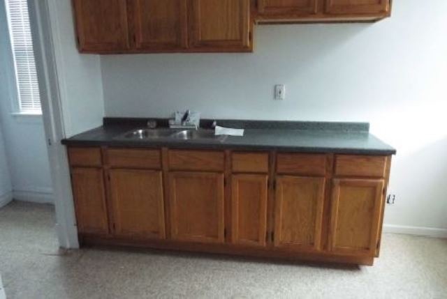 1330 E 72nd Pl, Chicago, IL 60619 photo 10