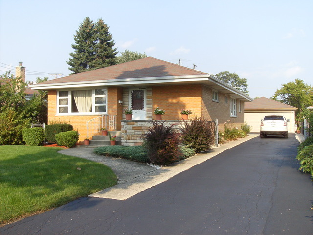 437 Maple Ln, Hillside, IL 60162 photo 1