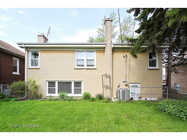 4135 Custer Ave, Lyons, IL 60534 photo 9