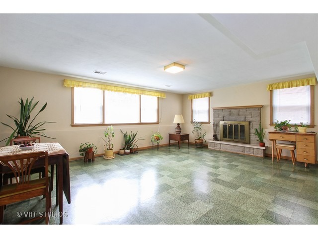 4135 Custer Ave, Lyons, IL 60534 photo 4